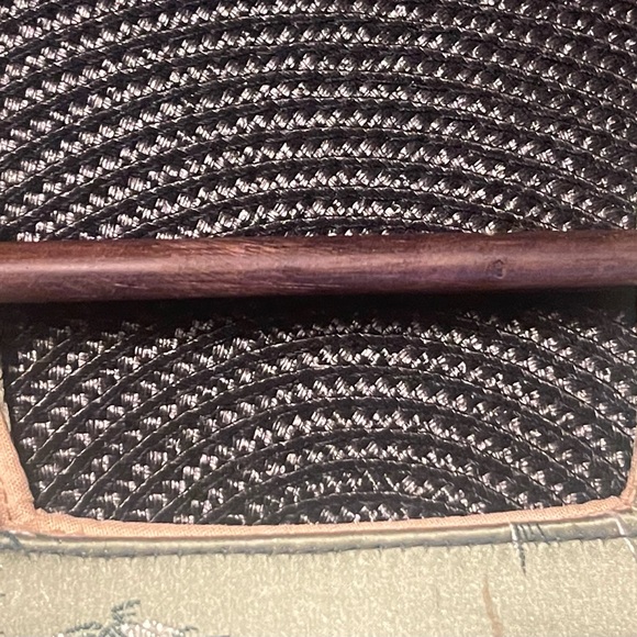 Vintage green silk asian rectangle clutch w/ wood handles. - Picture 2 of 5